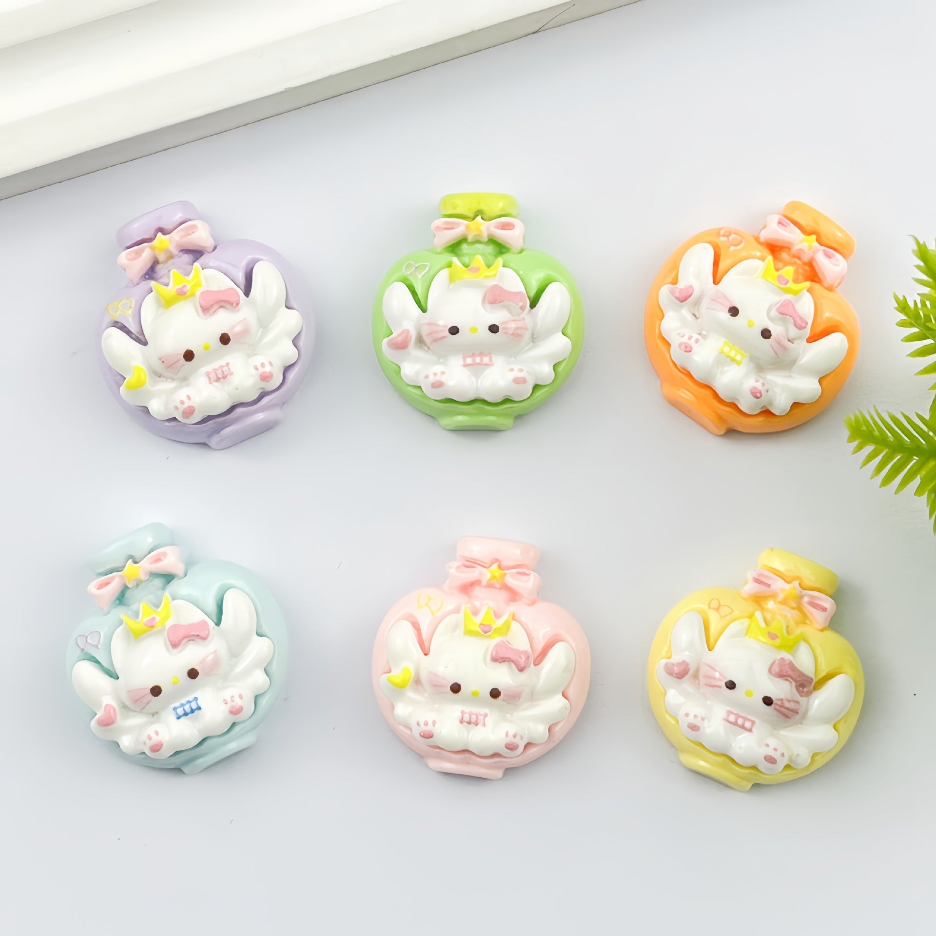 Resin perfume bottle Hello Kitty