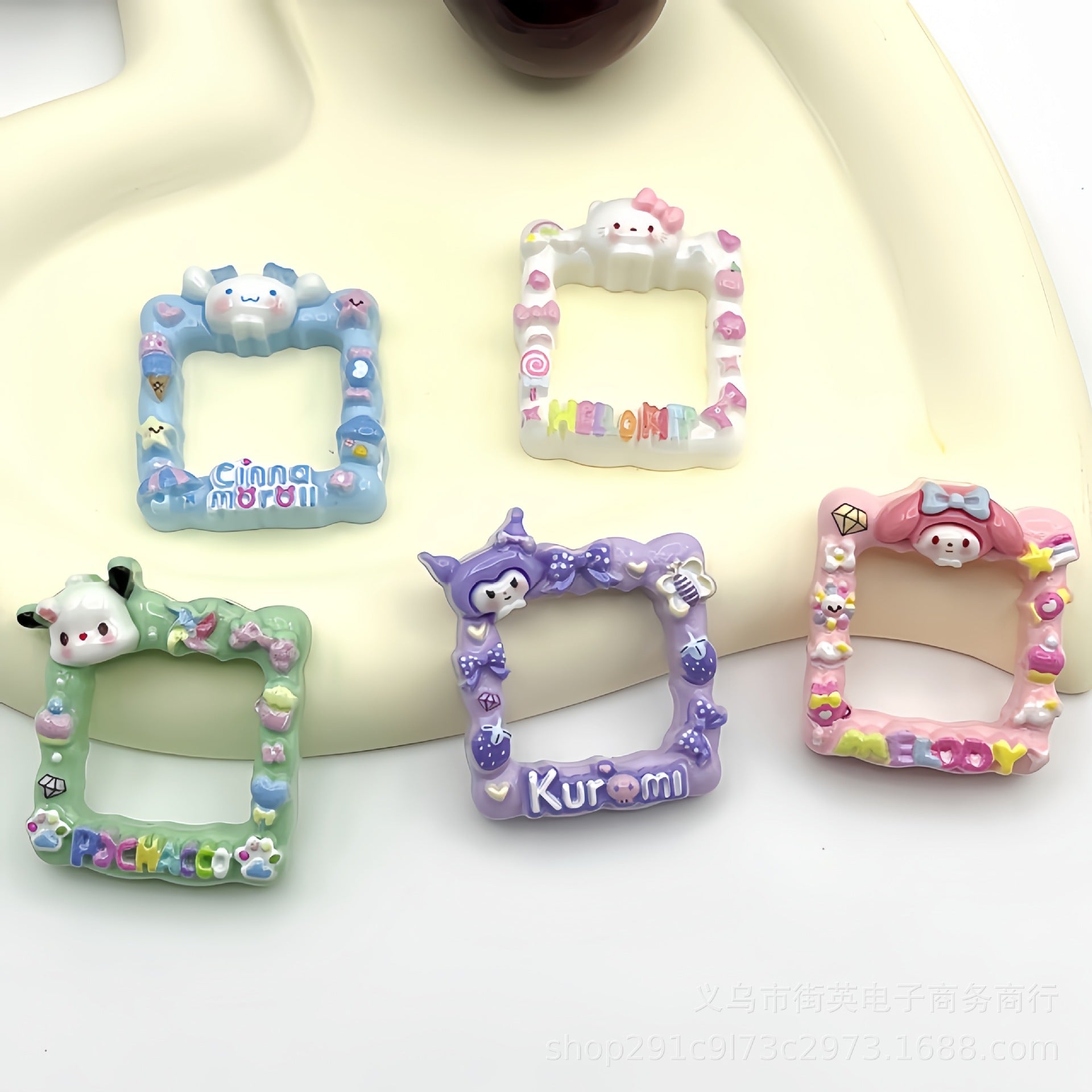 Resin Sanlio photo frame