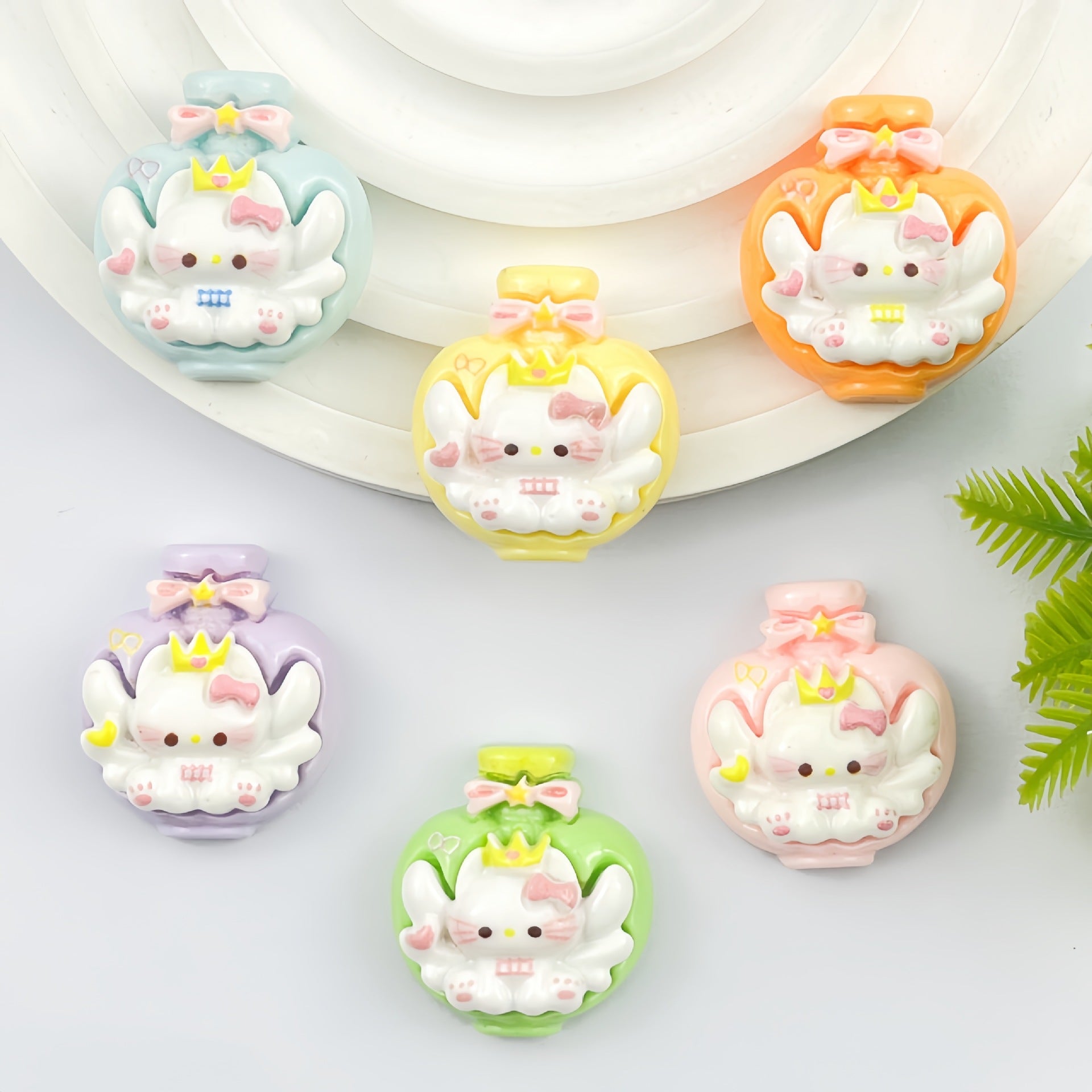 Resin perfume bottle Hello Kitty
