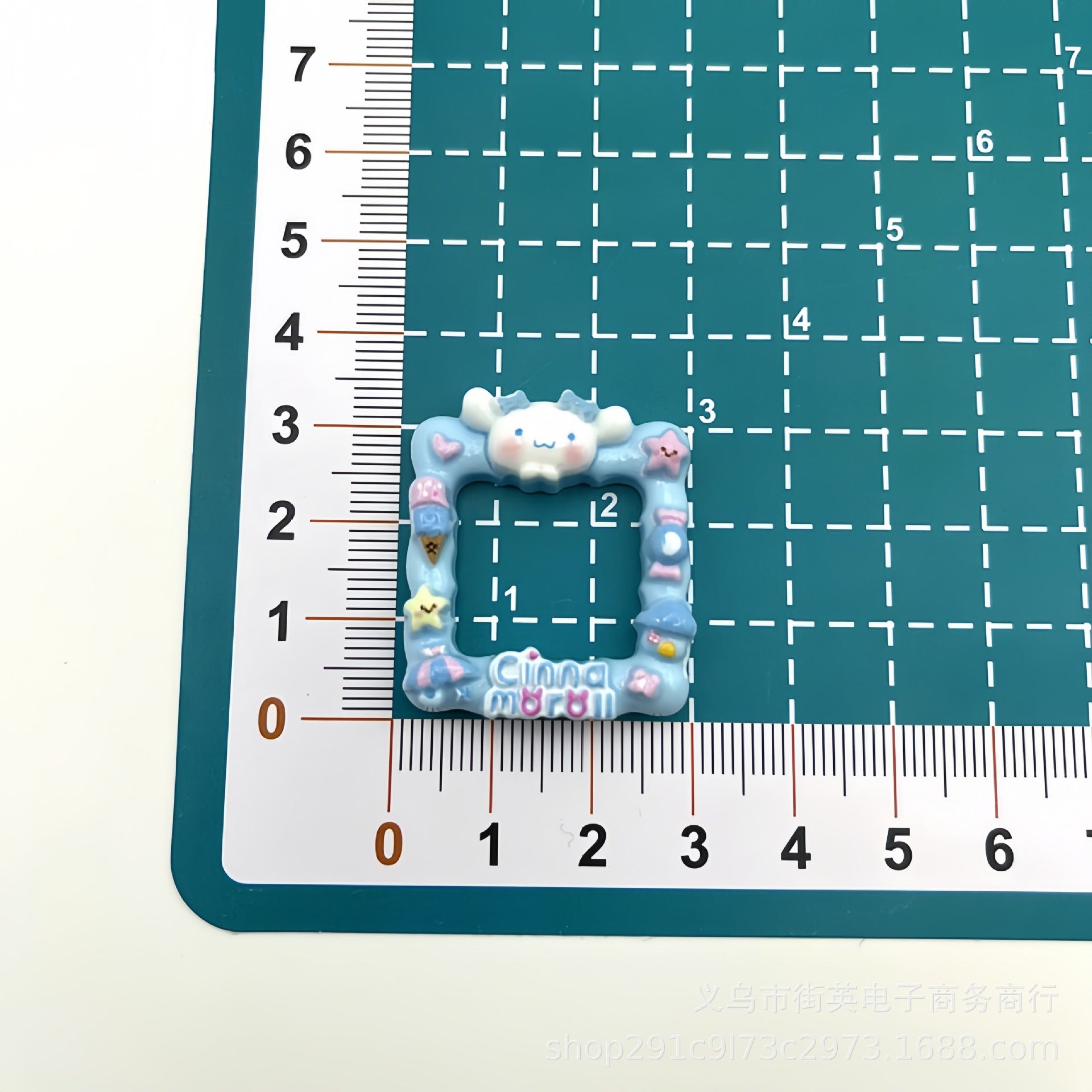 Resin Sanlio photo frame