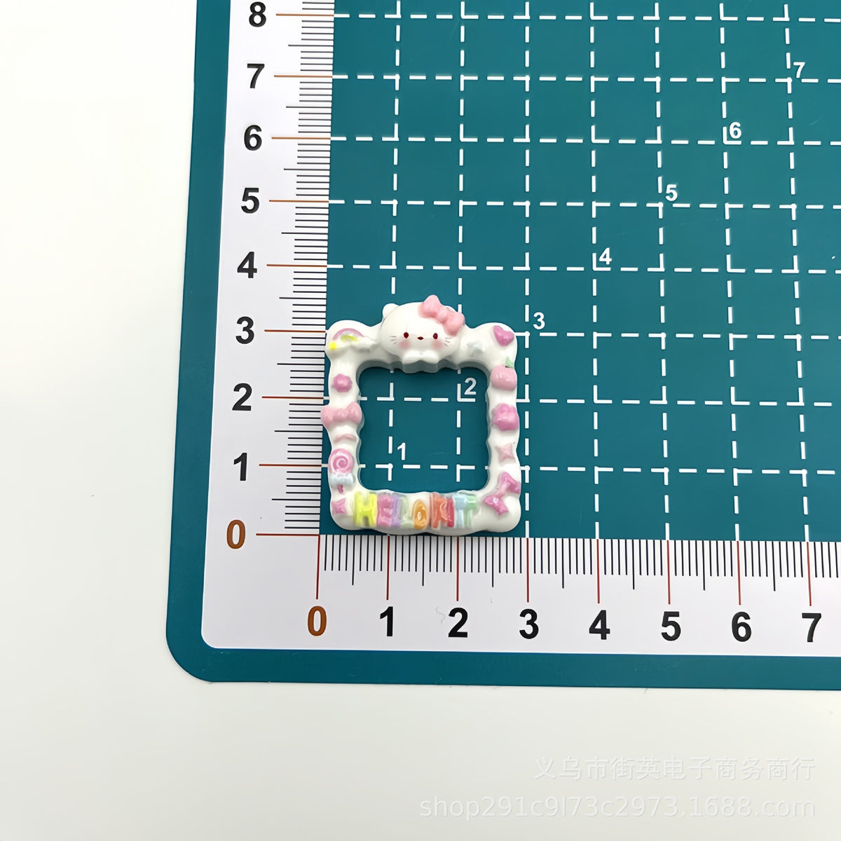 Resin Sanlio photo frame